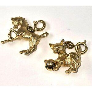 Vintage Gold-Tone Horse & Cat Charms Set With Round Clasps LI604